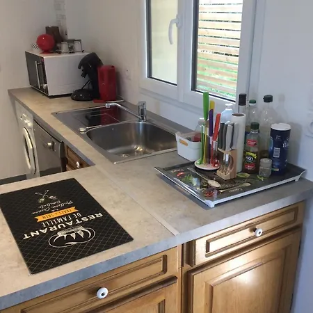 Au Petit Port Le Voilier 2 Chambres Avec Jacuzzi Privatif Et Le Drakkar Normand 3 Chambres Sans Jacuzzi *