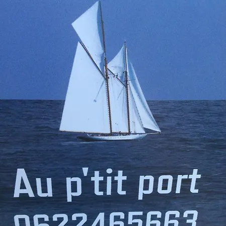 Au Petit Port Le Voilier 2 Chambres Avec Jacuzzi Privatif Et Le Drakkar Normand 3 Chambres Sans Jacuzzi *