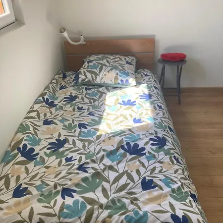 Au Petit Port Le Voilier 2 Chambres Avec Jacuzzi Privatif Et Le Drakkar Normand 3 Chambres Sans Jacuzzi Feriehus